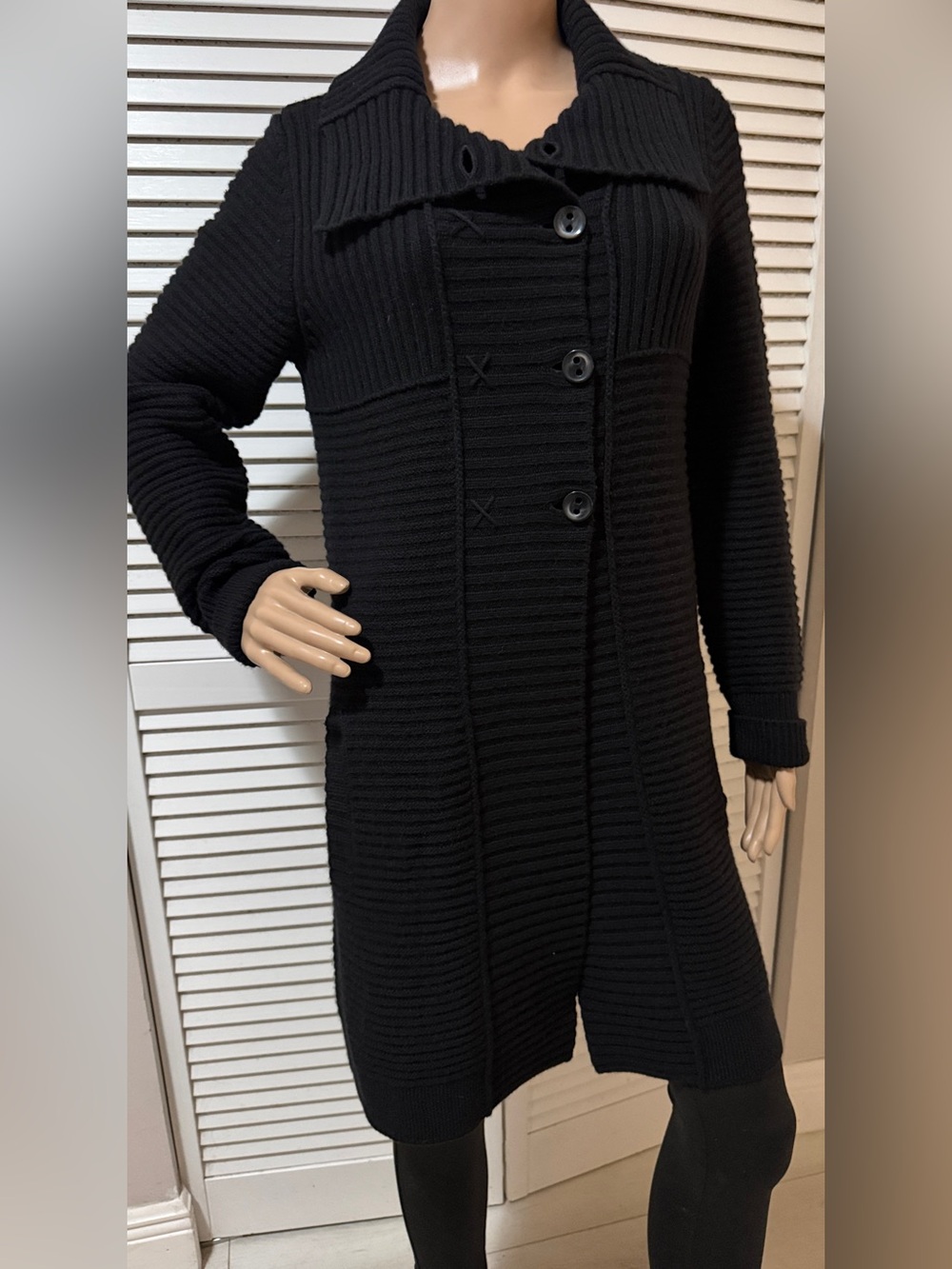 Stunning Ribbed Cashmere Black Long Cardigan Coat. Italy 100% Cashmere M